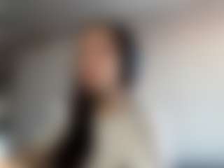 Live cam show with GwendaWanders - Nipple Piercings on Instabang