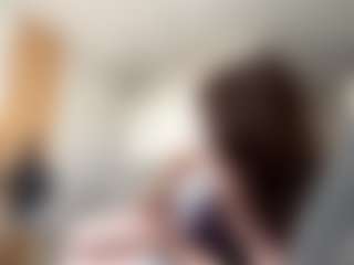 Live cam show with GwendaWanders - Brown Hair on SquirtSoMuch