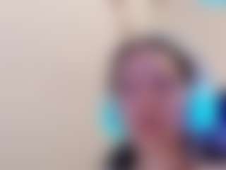 Live cam show with GwendaWanders - Genital Piercings on Camsoda