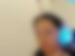 Live cam show with GwendaWanders - Nipple Piercings on Camsoda
