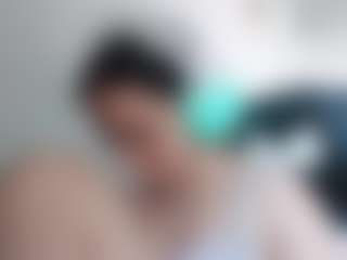 Live cam show with GwendaWanders - Brown Hair Teen (18+) on Camsoda