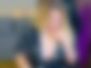 JuliaWatson66's Live Sex Cam Show
