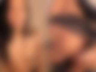 Live cam show with KendalJacobs - Handjob on Gym Cam Girls