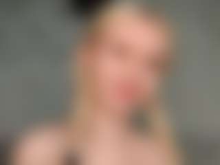 Live cam show with LupeRuthenberg - Blue Eyes on Soda Cam