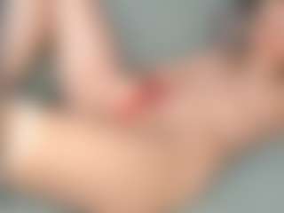 Live cam show with LupeRuthenberg - Blue Eyes on fapnchat