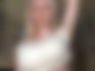 Live cam show with LupeRuthenberg - Blue Eyes on Camsoda