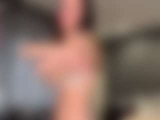 Live cam show with MissLaderer - Smoking on Cam Slut