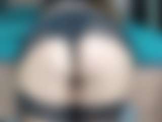 Live cam show with Aurora_Kage - Upskirt on Camsoda