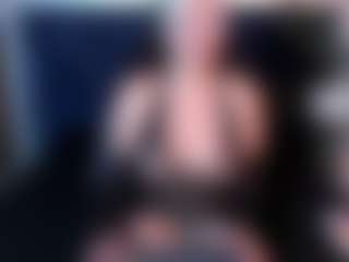 Live cam show with Lia-Nikol - Dildo Or Vibrator on madthumbs