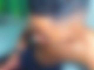 LuigiLuxs's Live Sex Cam Show