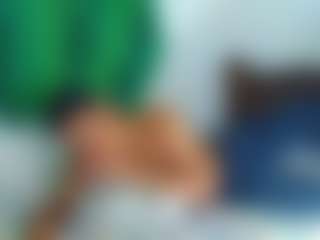 Live cam show with LuigiLuxs - Orgasm on CamwithHer