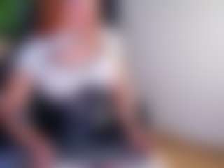 Show de câmera ao vivo com MiiaStonnee - Spank no Camsoda