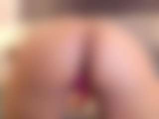 Live cam show with Kinsleybrown - Inked on Camsoda