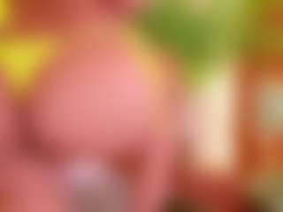 Live cam show with Kinsleybrown - Curly Hair on Big Tits