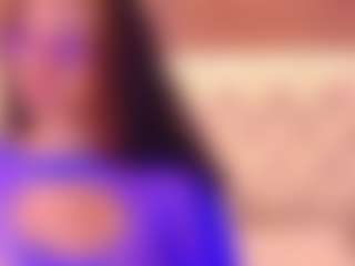Live cam show with Kinsleybrown - Yoga on luckytryst.com