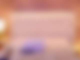 Live cam show with Kinsleybrown - Nipple Piercings on Free Soda