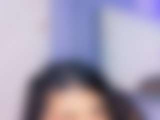 Live cam show with Perla-Cambell - Facial Piercings on CamClone