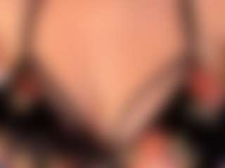 Live cam show with Sky Saenz - Camel Toe on Livezox
