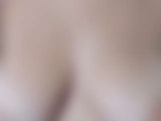 Sky Saenz's Live Sex Cam Show
