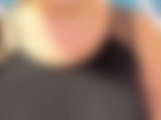Live cam show with Sky Saenz - Camel Toe on Camiplay Live