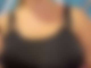 Sky Saenz's Live Sex Cam Show