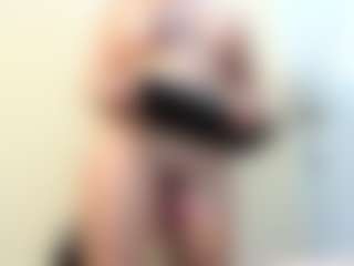 Sky Saenz's Live Sex Cam Show