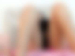 Sky Saenz's Live Sex Cam Show