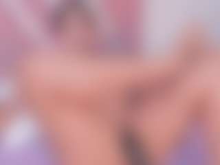 Sky Saenz's Live Sex Cam Show