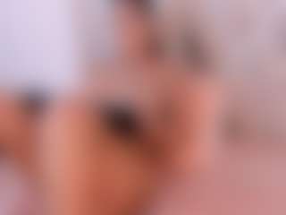 Sky Saenz's Live Sex Cam Show