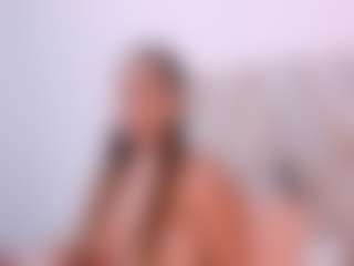 Live cam show with Sky Saenz - Blonde Hair Amateur on Streamer API