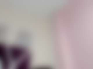 Sky Saenz's Live Sex Cam Show