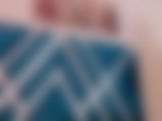 Live cam show with Sky Saenz - Blonde Hair on SxyPornLive
