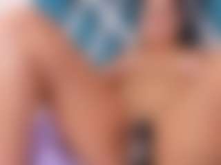 Sky Saenz's Live Sex Cam Show