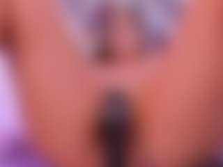 Sky Saenz's Live Sex Cam Show