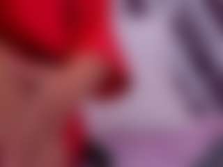 Live cam show with Sky Saenz - Flashing on madthumbs