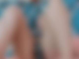 Sky Saenz's Live Sex Cam Show