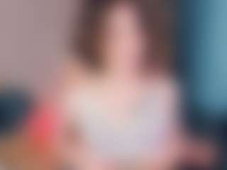 Live cam show with SunDeane - Brown Hair on TeamSkeetLive
