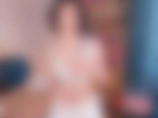 Live cam show with SunDeane - Roll on Camsoda