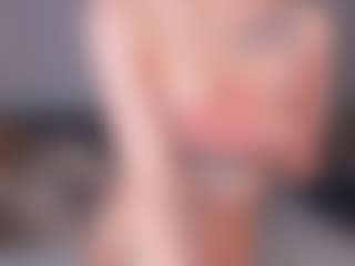 Live cam show with SunDeane - Roll on intimatelivegirls.com