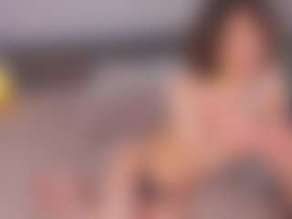 Live cam show with SunDeane - Roll on Camsoda