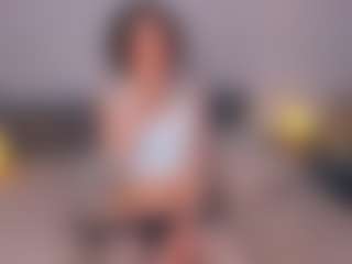 Live cam show with SunDeane - Interactivetoy Teen (18+) on Chatstar