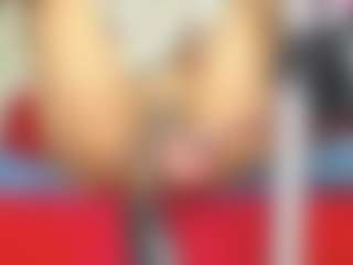 Live cam show with YESSYFOX - Interactivetoy on Mixed Magazine Live