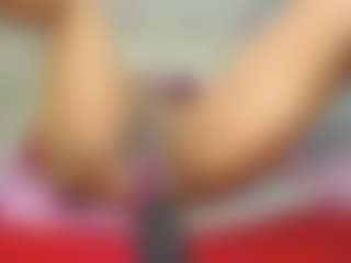 Live cam show with YESSYFOX - Double Penetration on chickslive.net