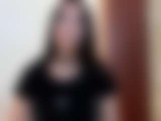 Live cam show with Adarha-low - HD on Camsoda
