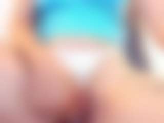 Adarha-low's Live Sex Cam Show