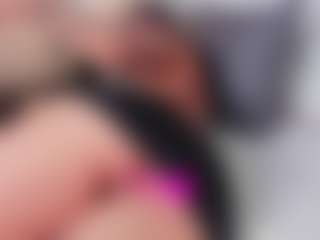 Adarha-low's Live Sex Cam Show