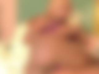 Live cam show with AnnyOsorioo - Ebony Petite on Camming Site