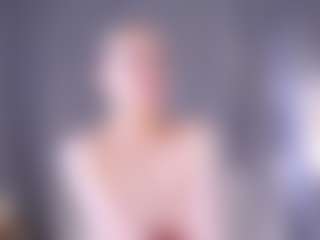 Live cam show with Chenier - Hairy Pussy on Mixed Magazine Live