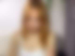 Live cam show with Lina - Green Eyes on livesuperchat.net