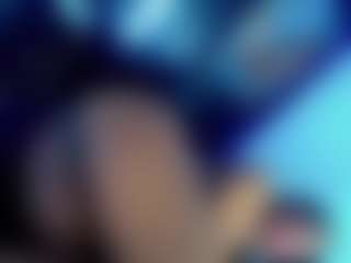 Live cam show with NashlaSexy - Black Hair on Livezox